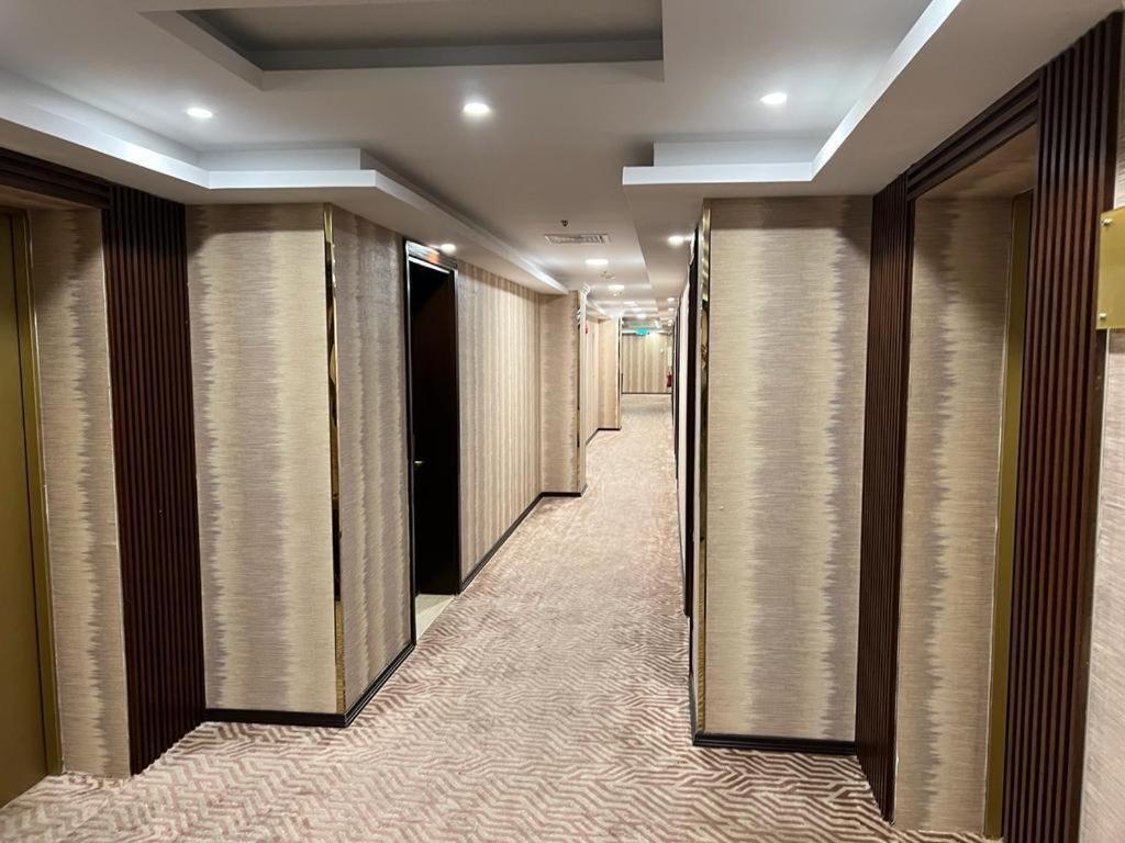 Al Ansar Golden Tulip Hotel Medina Bagian luar foto