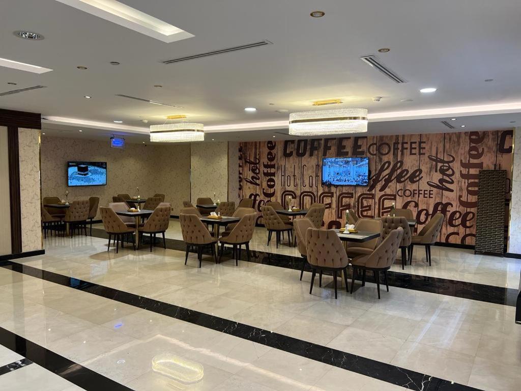 Al Ansar Golden Tulip Hotel Medina Bagian luar foto
