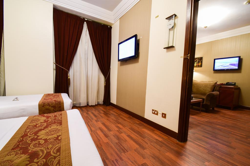 Al Ansar Golden Tulip Hotel Medina Bagian luar foto