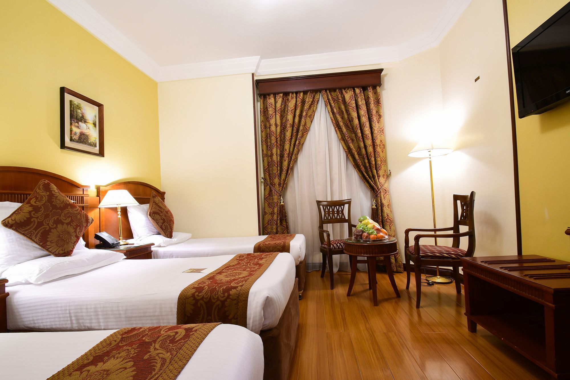 Al Ansar Golden Tulip Hotel Medina Bagian luar foto
