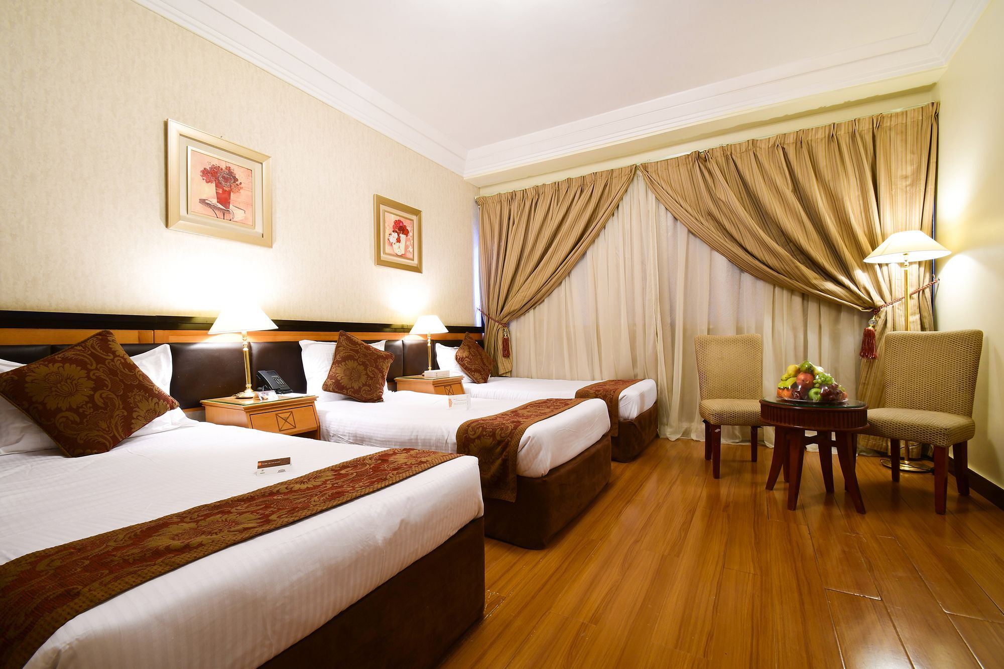 Al Ansar Golden Tulip Hotel Medina Bagian luar foto