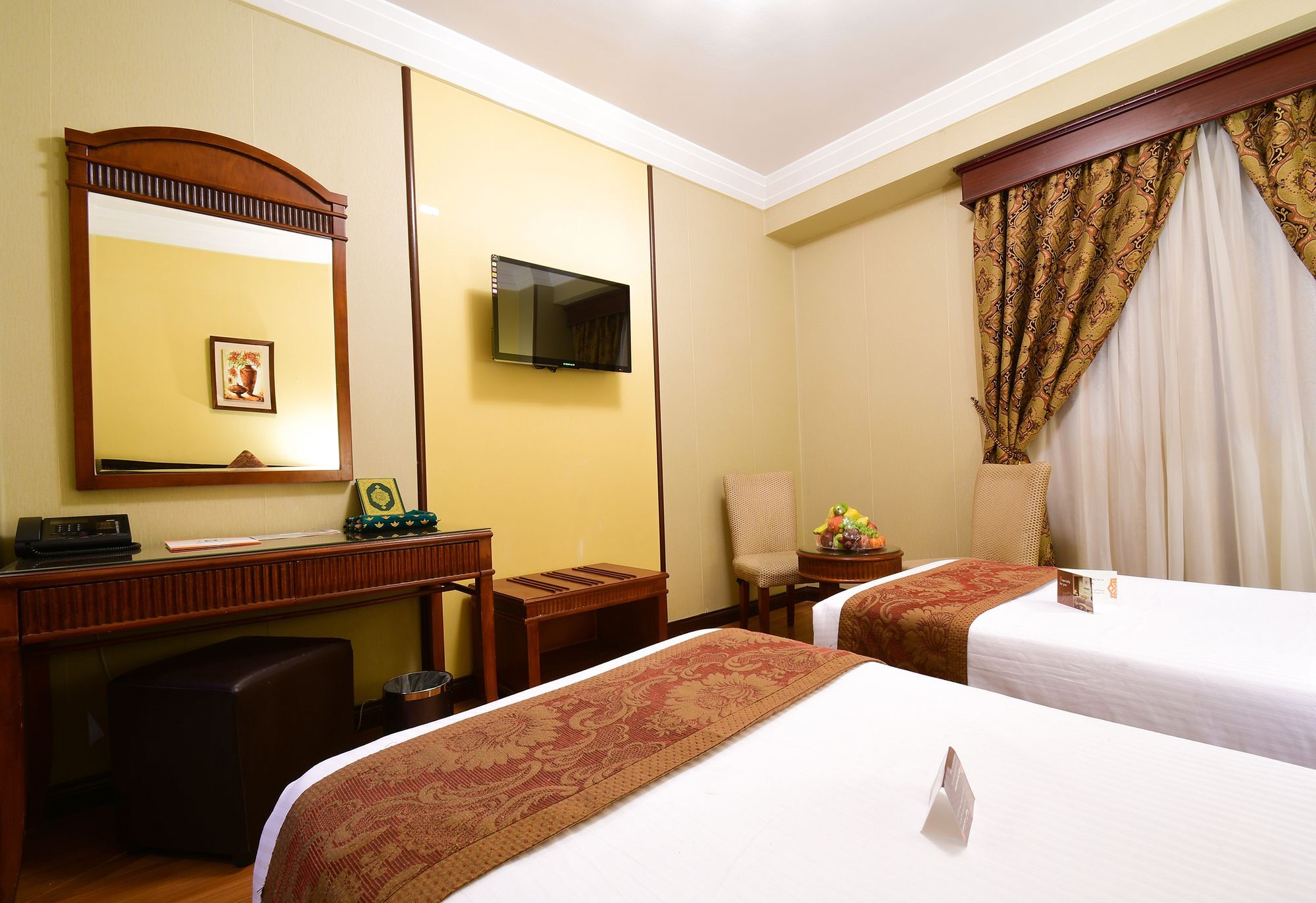 Al Ansar Golden Tulip Hotel Medina Bagian luar foto