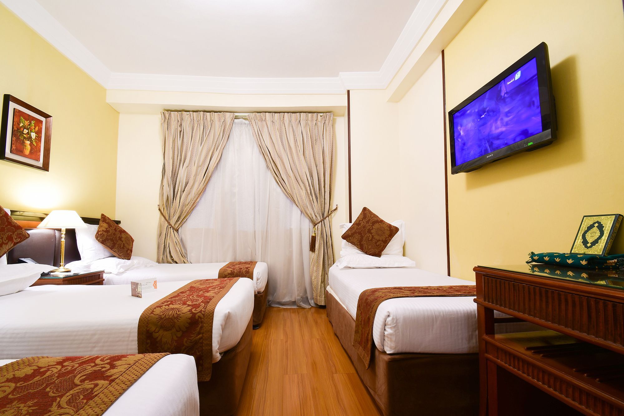 Al Ansar Golden Tulip Hotel Medina Bagian luar foto