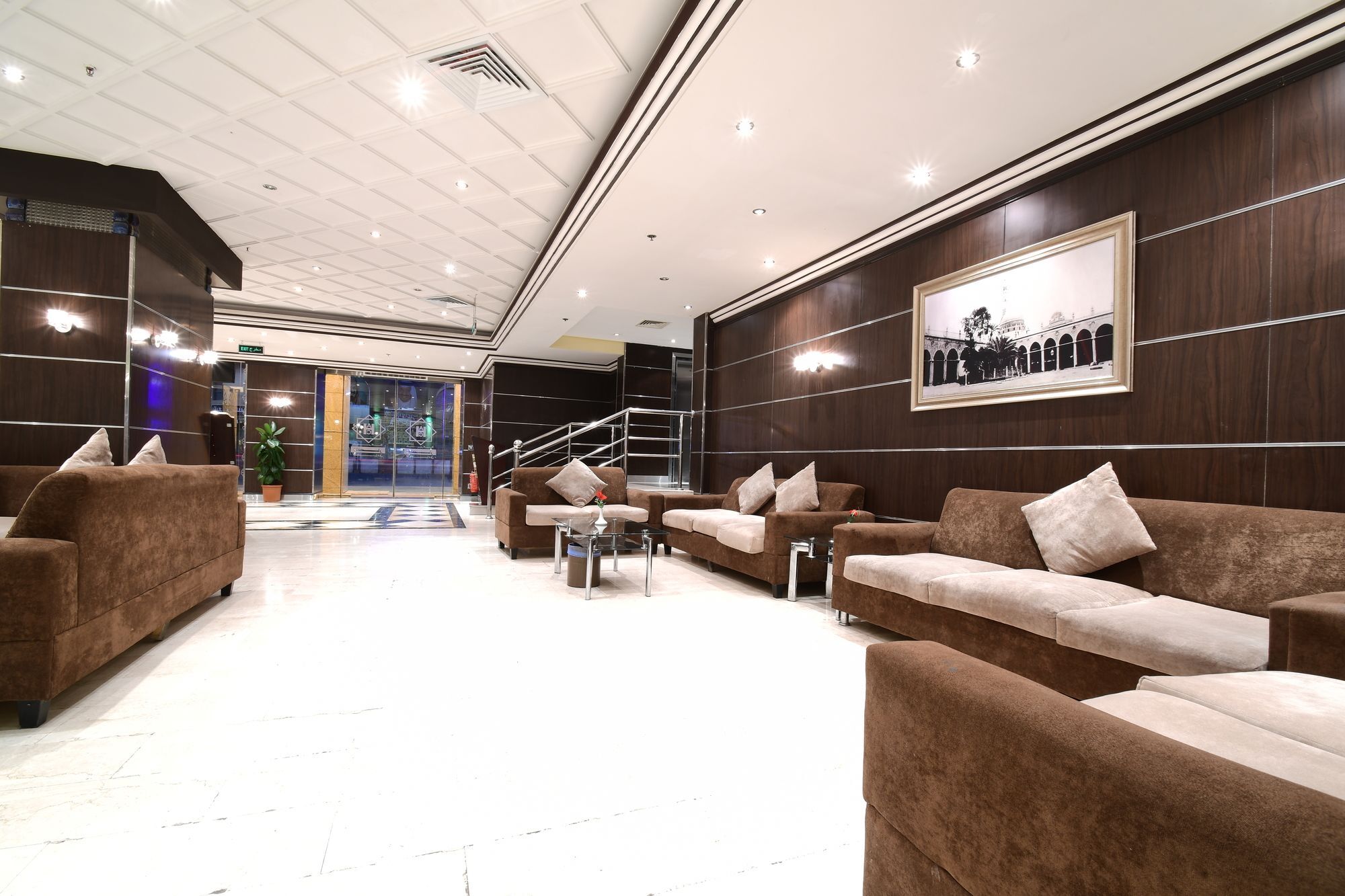 Al Ansar Golden Tulip Hotel Medina Bagian luar foto